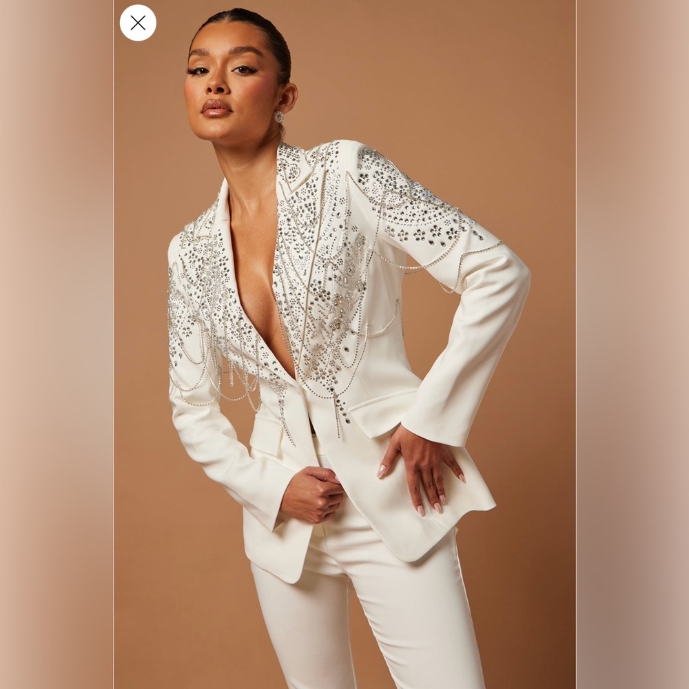 Embellished Elegant White Women's Pants suit NEW - Picture 3 of 8